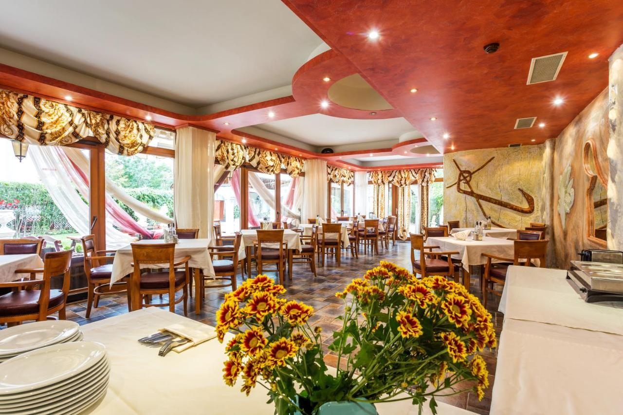 Family Hotel Gold Pearl (Adults Only) Sunny Beach Exterior photo